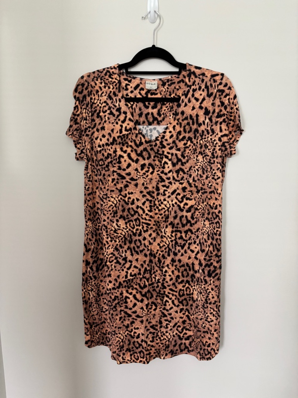 Leopard Print V-Neck Shift Dress - Black & Brown. Size L - PTP 20” Length 36”